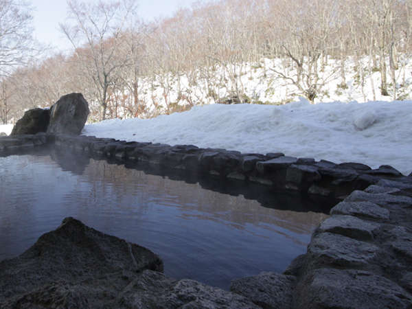 Open-air bath